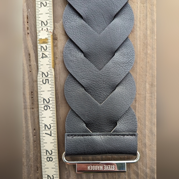 Steve Madden Belt 28 inches long - Picture 3 of 5